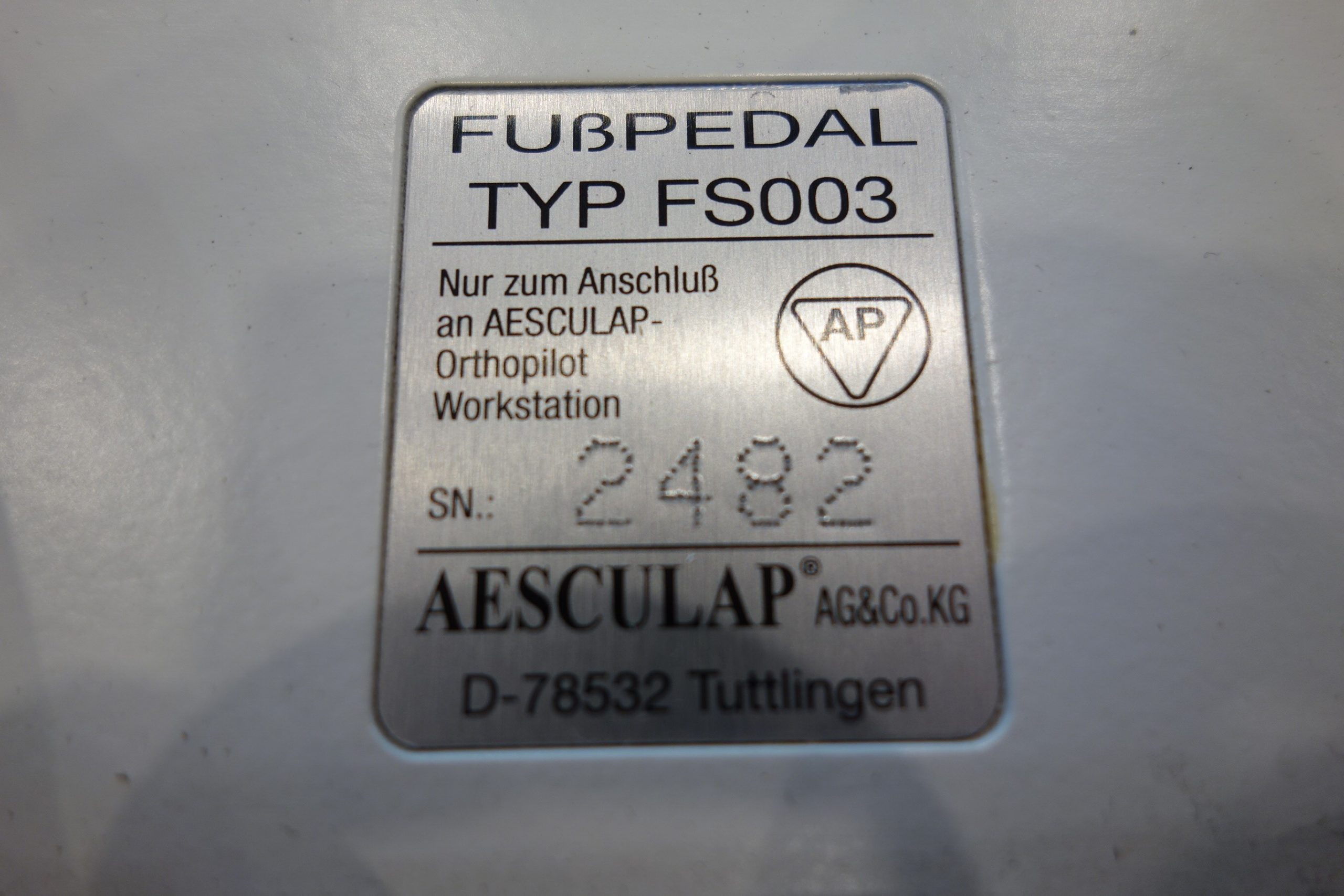 aesculap-fussschalter-fusspedal-fs003-fuer-orthopilot-workstation-3683