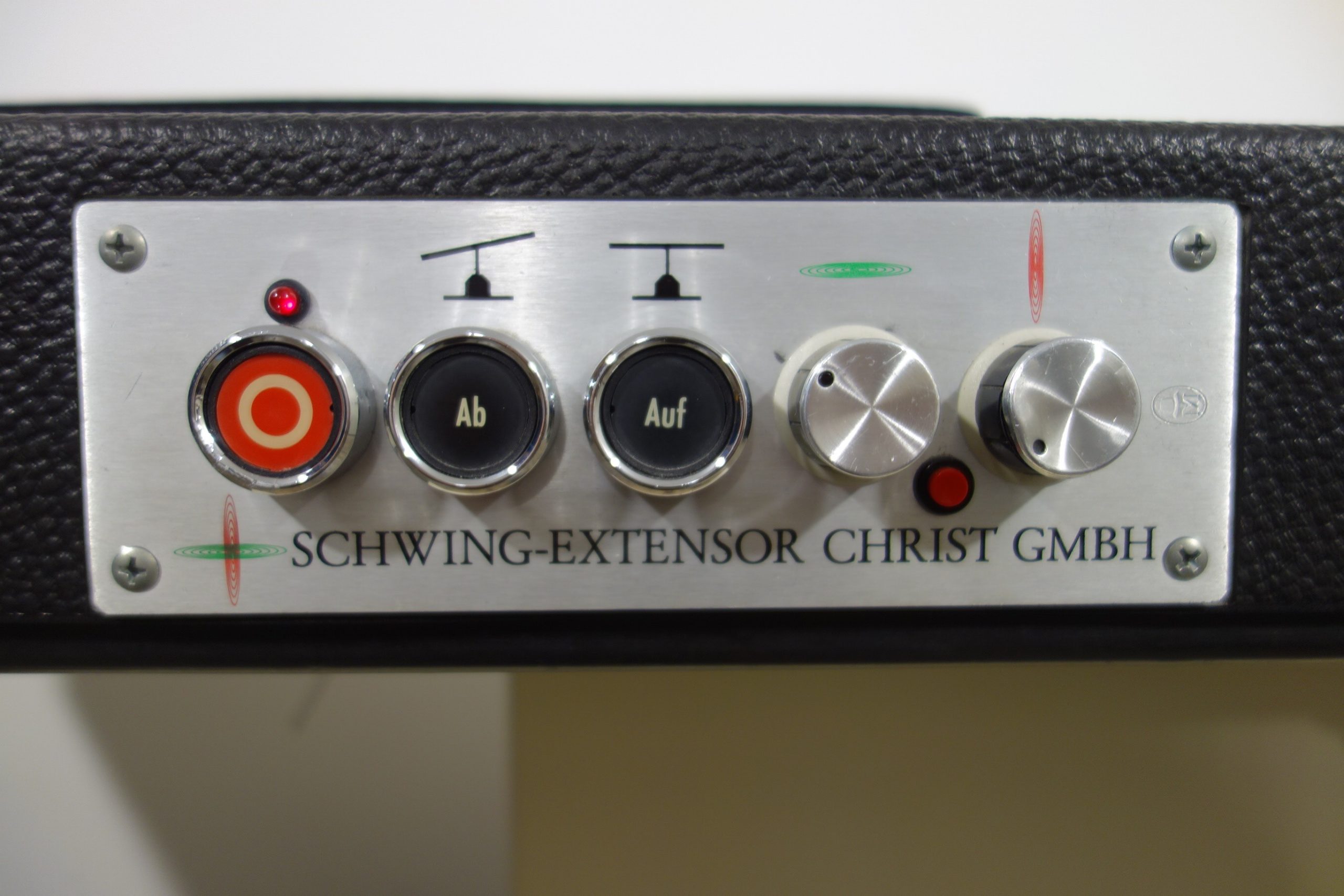 christ-schwing-extensor-massageliege-neigbar-3541