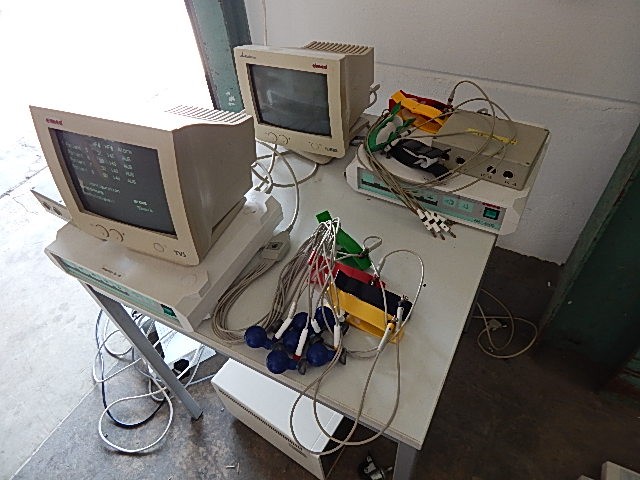 elmed-avc-4000-ueberwachungsmonitor-4-kanaele