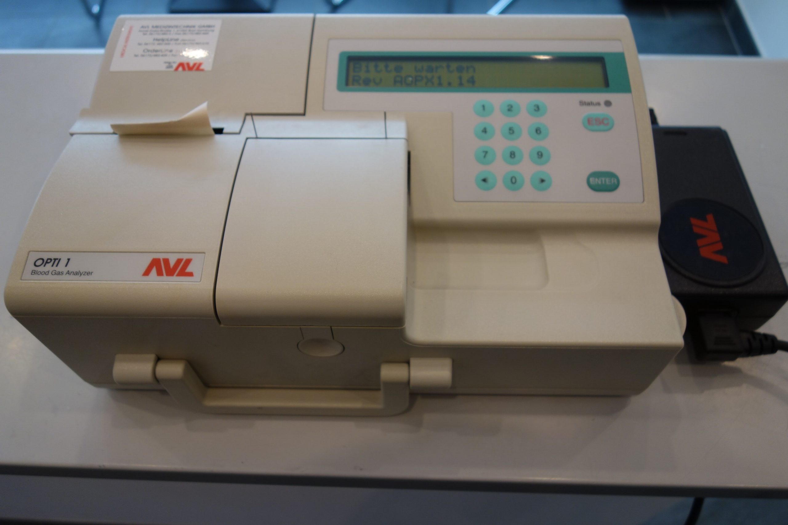 roche-avl-opti-1-blood-gas-analyzer-cca