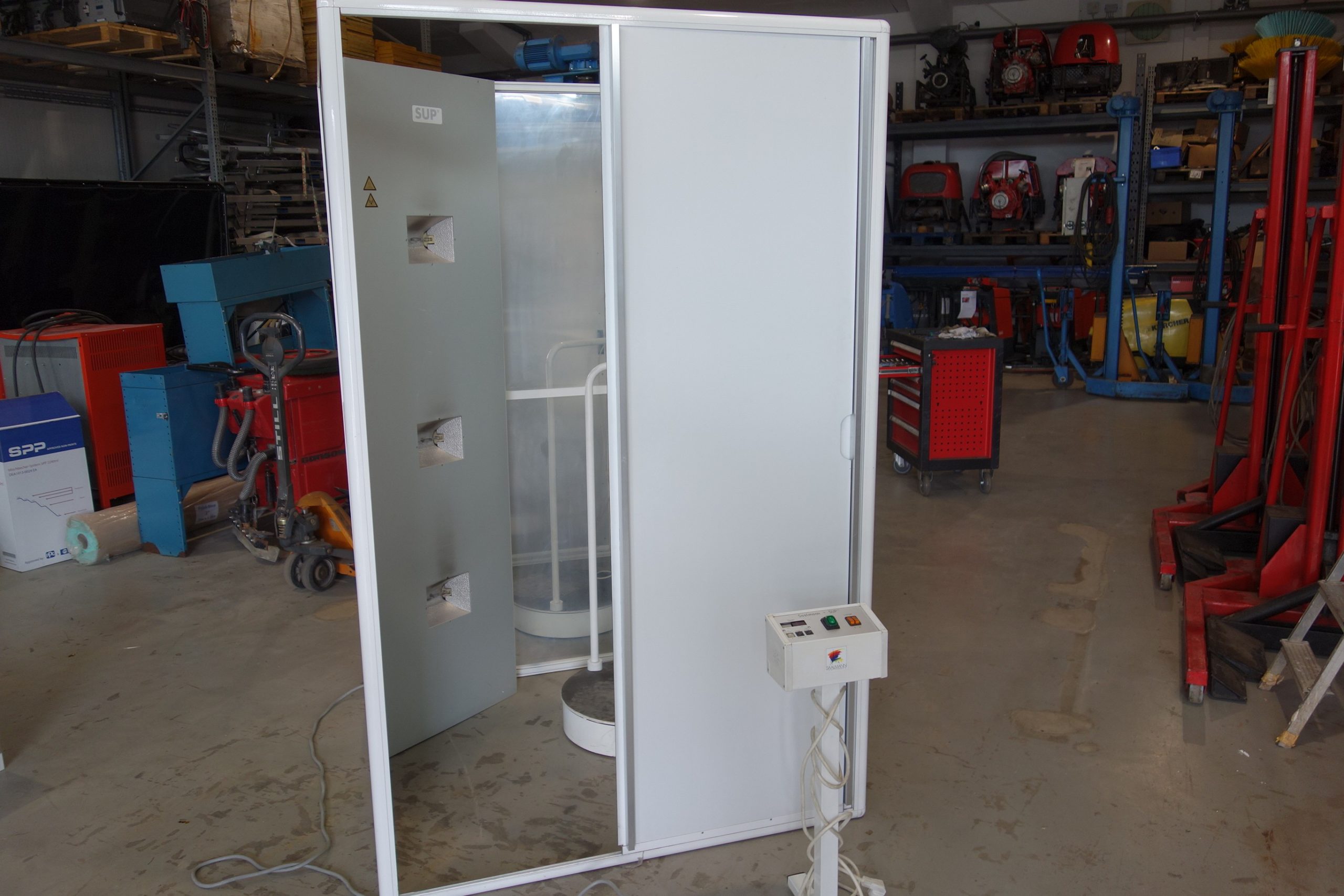 saalmann-sup-lichttherapie-kabine-2995cover