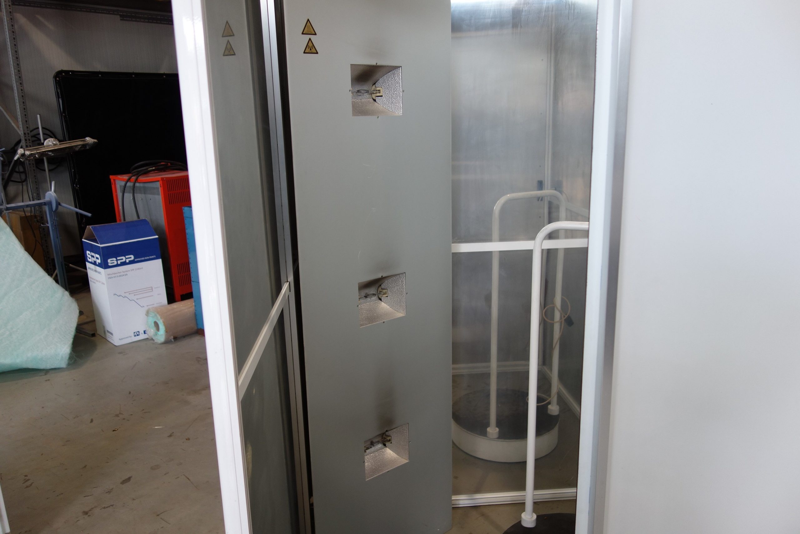 saalmann-sup-lichttherapie-kabine-2996