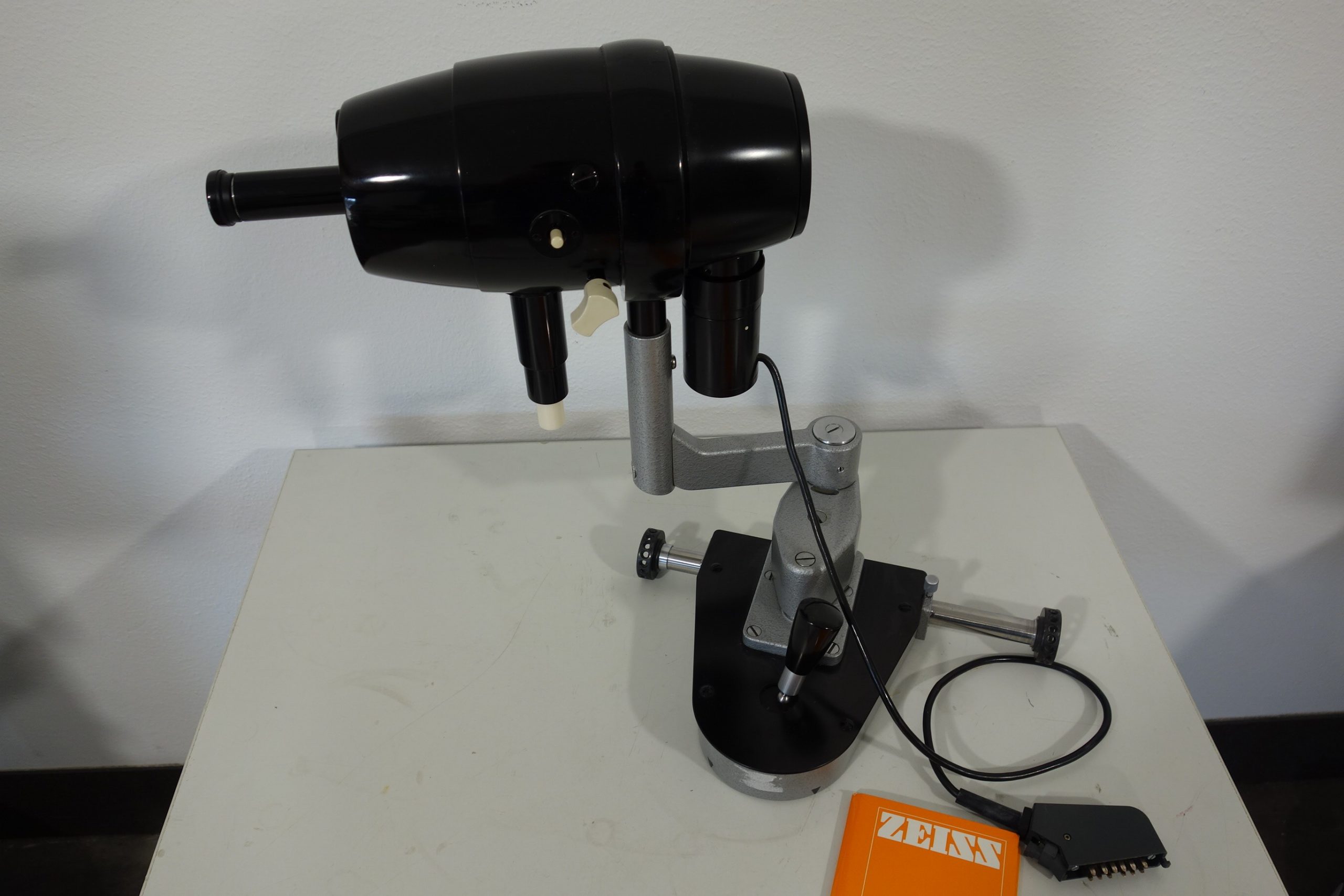 zeiss-bombe-ophtalometer-322010-4229