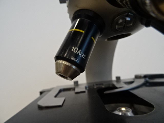 zeiss-stereomikroskop-tischmikroskop-2351
