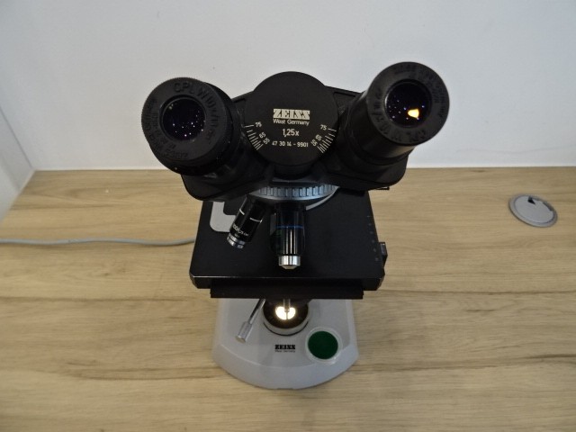 zeiss-stereomikroskop-tischmikroskop-2356cover