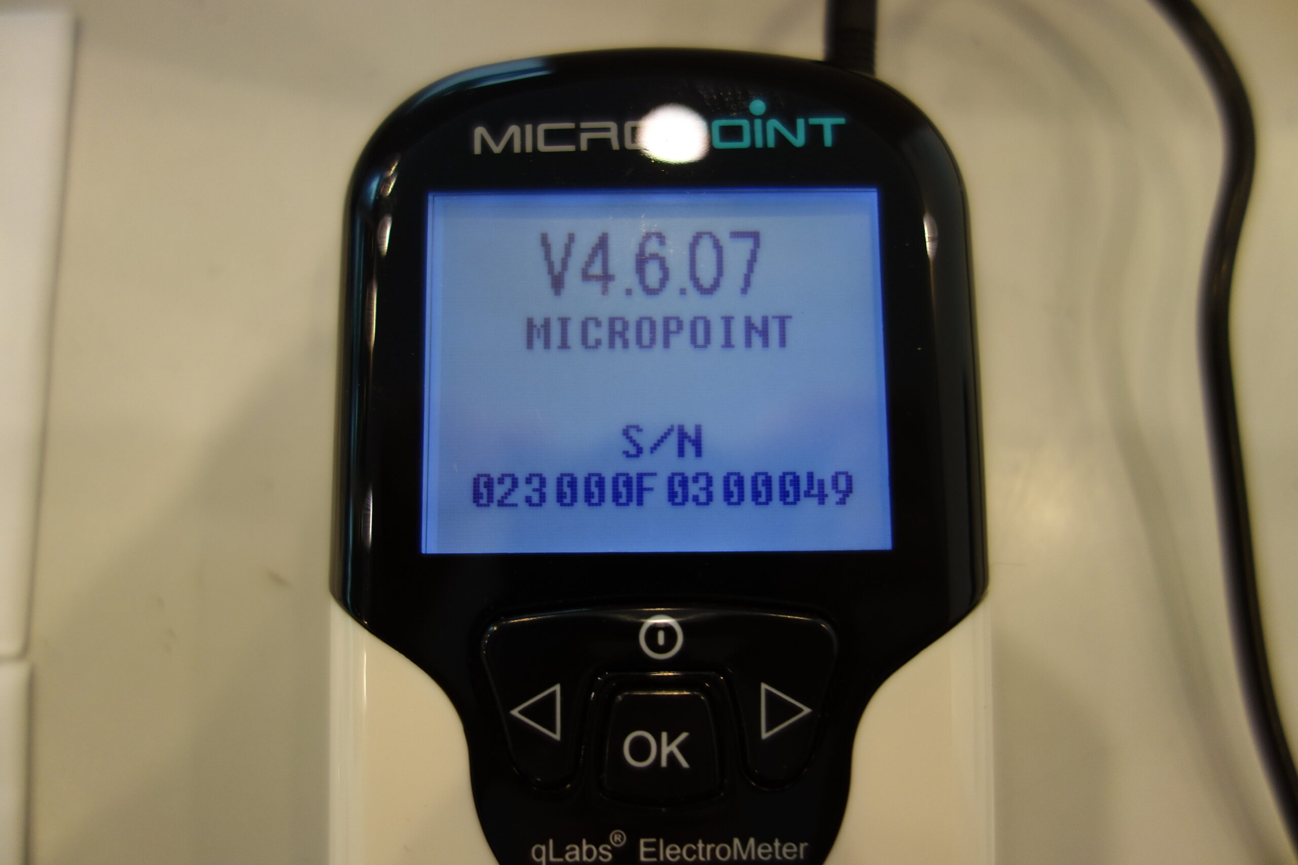 qLabs Micropoint ElectroMeter 004